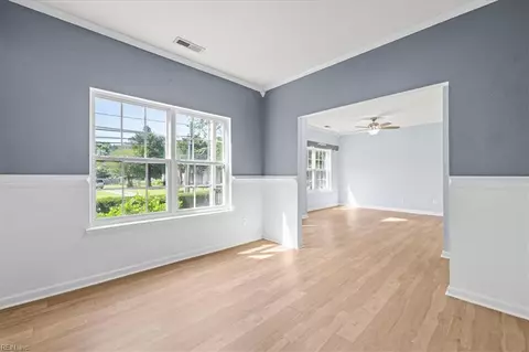Living - 725 Beach Rd, Hampton, VA 23664 photo 6 of 13