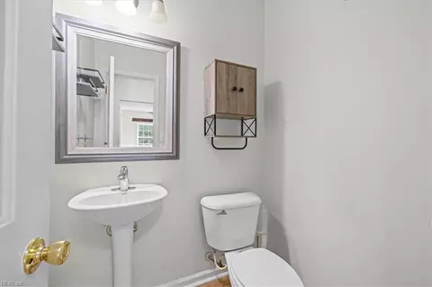 Bath - 725 Beach Rd, Hampton, VA 23664 photo 1 of 5