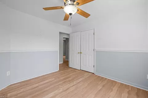 Bedroom - 725 Beach Rd, Hampton, VA 23664 photo 7 of 11