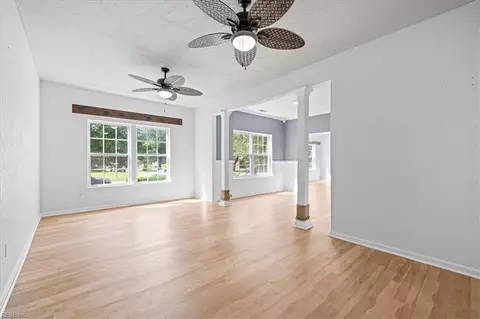 Living - 725 Beach Rd, Hampton, VA 23664 photo 9 of 13