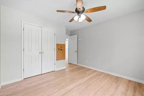 Bedroom - 725 Beach Rd, Hampton, VA 23664 photo 10 of 11