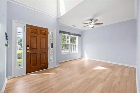 Living - 725 Beach Rd, Hampton, VA 23664 photo 1 of 13