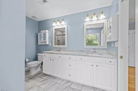 Bath - 725 Beach Rd, Hampton, VA 23664 photo 2 of 5