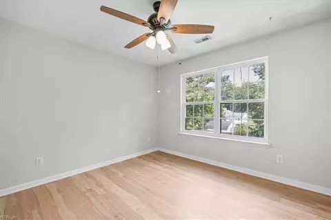 Bedroom - 725 Beach Rd, Hampton, VA 23664 photo 11 of 11