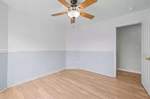 Bedroom - 725 Beach Rd, Hampton, VA 23664 photo 6 of 11