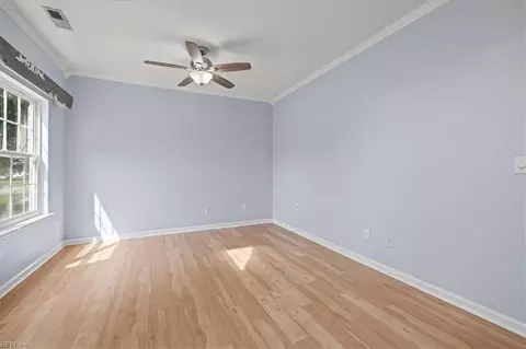 Living - 725 Beach Rd, Hampton, VA 23664 photo 2 of 13