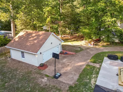 123 Barclay Cres, Smithfield, VA 23430