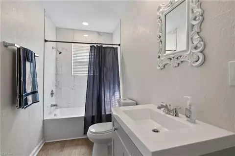 Bath - 2209 Marshall Ave, Norfolk, VA 23504 photo 3 of 3