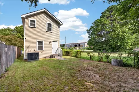 Exterior - 2209 Marshall Ave, Norfolk, VA 23504 photo 6 of 6