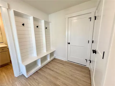 Entry Way - 1064 Mesa Loop, Chesapeake, VA 23320 photo 3 of 4
