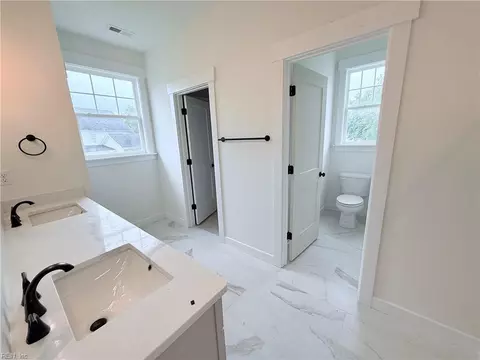 Bath - 709 Flatrock Ln, Chesapeake, VA 23320 photo 2 of 6