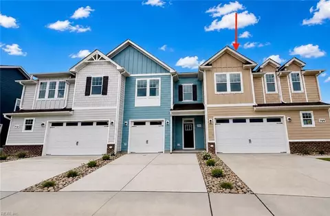 Exterior - 709 Flatrock Ln, Chesapeake, VA 23320 photo 8 of 8