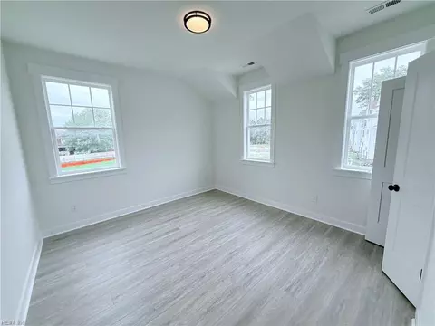 Bedroom - 709 Flatrock Ln, Chesapeake, VA 23320 photo 4 of 4