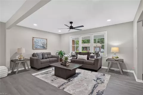 1109 Lakeview Dr, Portsmouth, VA 23701