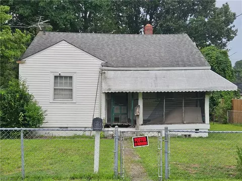 4 Tyron Pl, Portsmouth, VA 23702