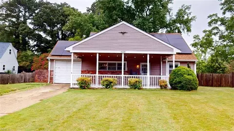 829 Round Bay Cir, Norfolk, VA 23502
