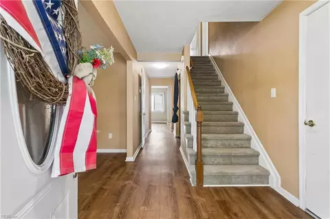 1249 Mozart Dr, Virginia Beach, VA 23454