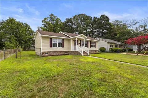 10 Langley Cir, Portsmouth, VA 23701