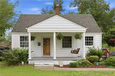 215 Tareyton Ln, Portsmouth, VA 23701