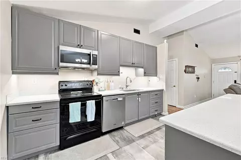 Kitchen - 1168 Pascal Pl, Norfolk, VA 23502 photo 1 of 4