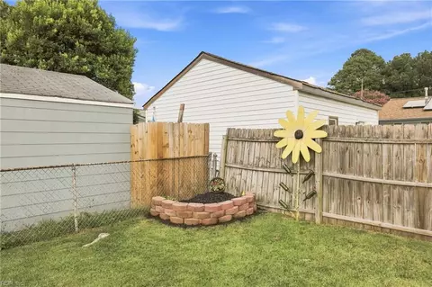 Exterior - 1168 Pascal Pl, Norfolk, VA 23502 photo 11 of 11