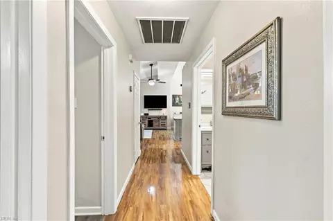 Entry Way - 1168 Pascal Pl, Norfolk, VA 23502 photo 9 of 9