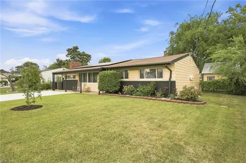 Exterior - 1168 Pascal Pl, Norfolk, VA 23502 photo 4 of 11
