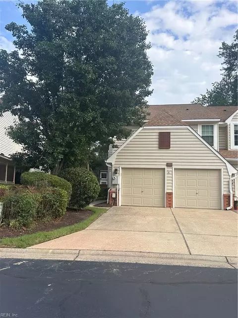 122 Brassie Dr, Yorktown, VA 23693