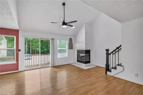 532 Pineland Cir #203, Newport News, VA 23608