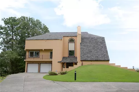3 Flax Mill Rd, Newport News, VA 23602
