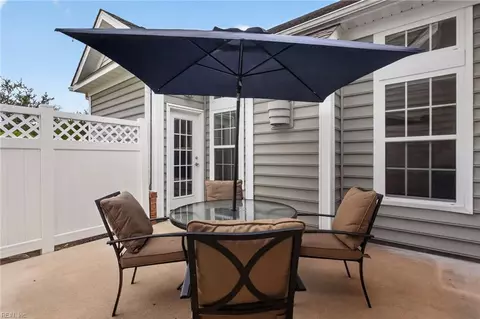 Exterior - 922 Vineyard Pl #D, Suffolk, VA 23435 photo 6 of 9