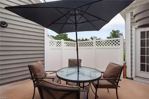 Exterior - 922 Vineyard Pl #D, Suffolk, VA 23435 photo 5 of 9