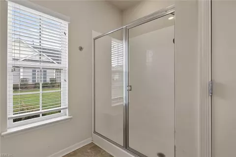 Bath - 922 Vineyard Pl #D, Suffolk, VA 23435 photo 1 of 6