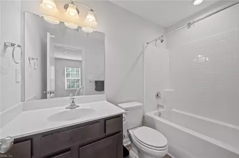 Bath - 213 Runnel St, Hampton, VA 23666 photo 1 of 1