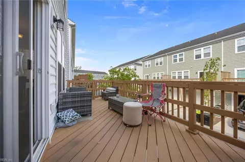 Exterior - 213 Runnel St, Hampton, VA 23666 photo 3 of 3