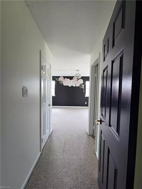 Entry Way - 101 Hampstead Ct, Hampton, VA 23669 photo 5 of 5