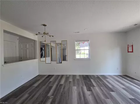 Living - 101 Hampstead Ct, Hampton, VA 23669 photo 5 of 7