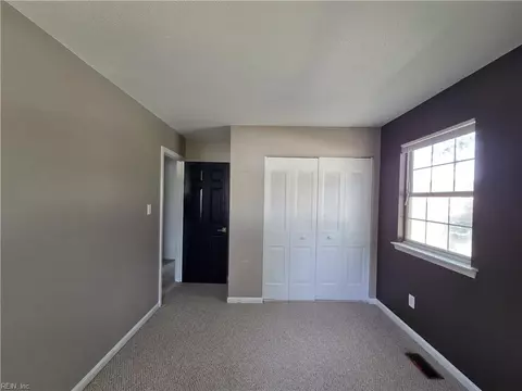 Bedroom - 101 Hampstead Ct, Hampton, VA 23669 photo 5 of 11