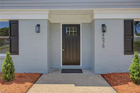 4575 Hialeah Dr, Virginia Beach, VA 23464