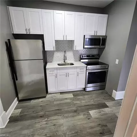 Kitchen - 248 Chapel St, Hampton, VA 23669 photo 2 of 3