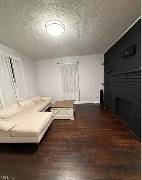 Living - 232 Clifton St, Hampton, VA 23661 photo 1 of 2
