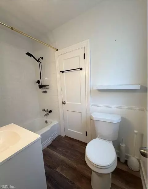 Bath - 232 Clifton St, Hampton, VA 23661 photo 1 of 3