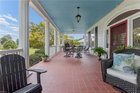 Exterior - 609 Bridge St, Hampton, VA 23669 photo 7 of 14