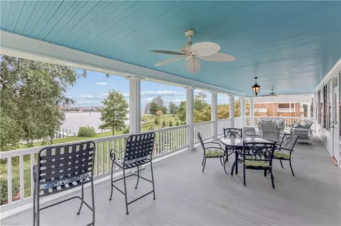 Exterior - 609 Bridge St, Hampton, VA 23669 photo 3 of 14