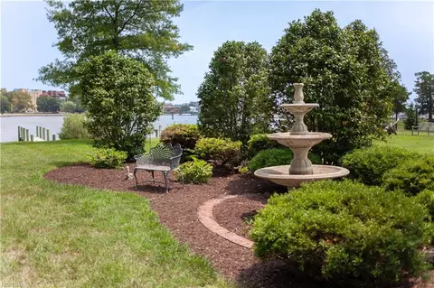Exterior - 609 Bridge St, Hampton, VA 23669 photo 11 of 14