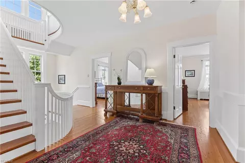 Entry Way - 609 Bridge St, Hampton, VA 23669 photo 6 of 9