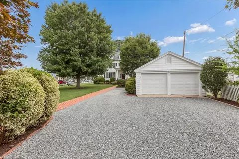Exterior - 609 Bridge St, Hampton, VA 23669 photo 10 of 14