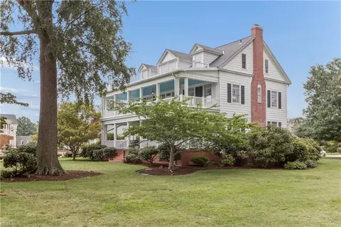 Exterior - 609 Bridge St, Hampton, VA 23669 photo 9 of 14