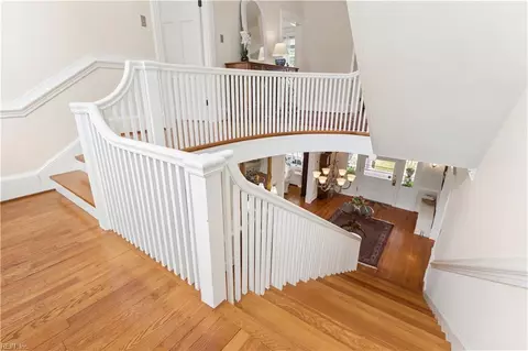 Entry Way - 609 Bridge St, Hampton, VA 23669 photo 5 of 9