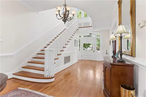 Entry Way - 609 Bridge St, Hampton, VA 23669 photo 1 of 9
